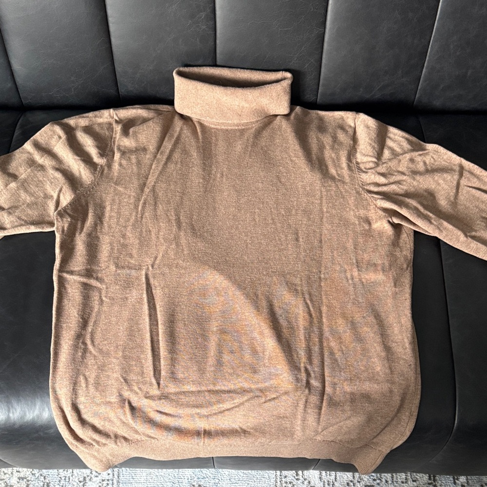 H&M Men's Camel Turtleneck Sweater
